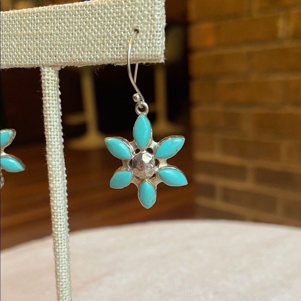 Sterling Silver .925 Vintage Turquoise Organic Flower Hook Dangle Drop Earrings - Picture 3 of 8